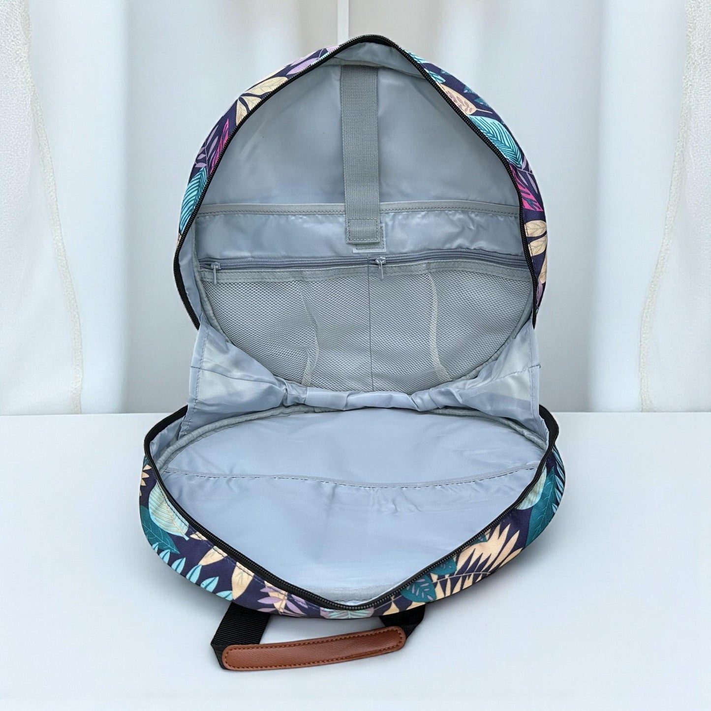 Circular Embroidery Hoop Bag Bold Leaf Pattern, Fits up to a 12 Inch Hoop