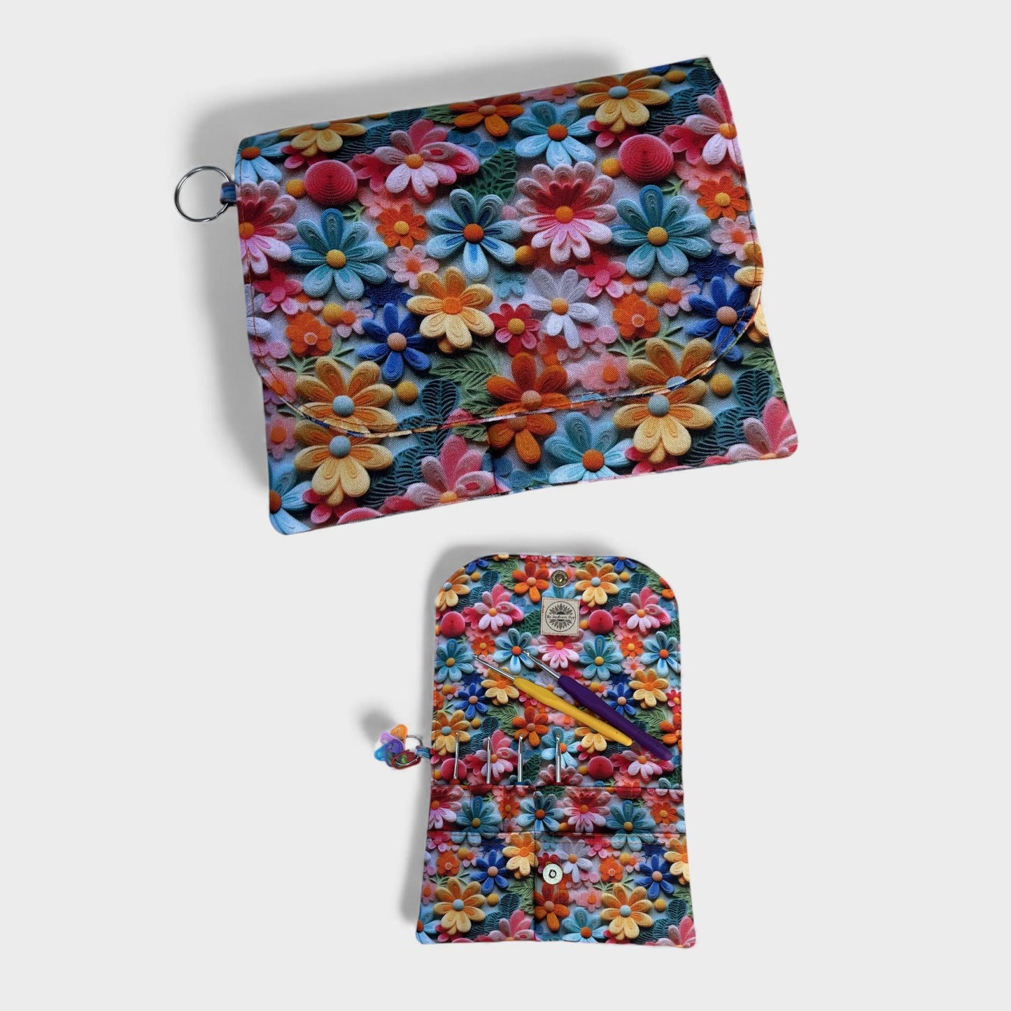 Crochet Hook Case – 6 Slots, 3D Effect Daisy Print, Handmade