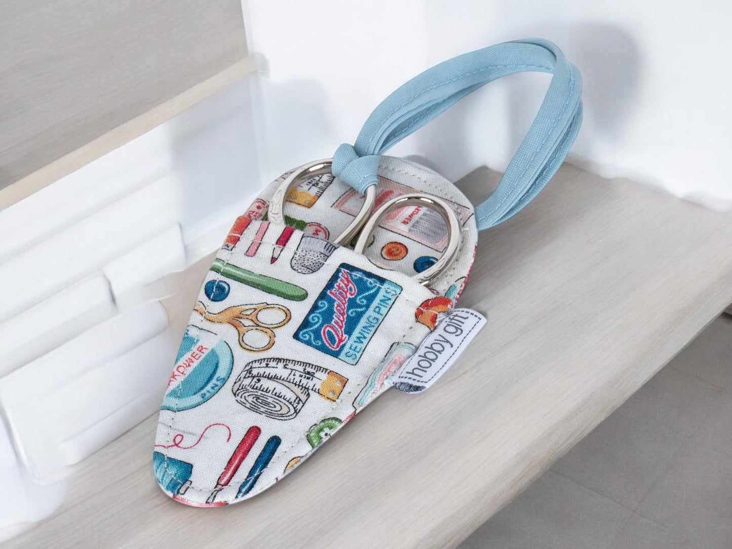 EMBROIDERY SCISSORS in a CASE 'Notions' Design Fabric Case