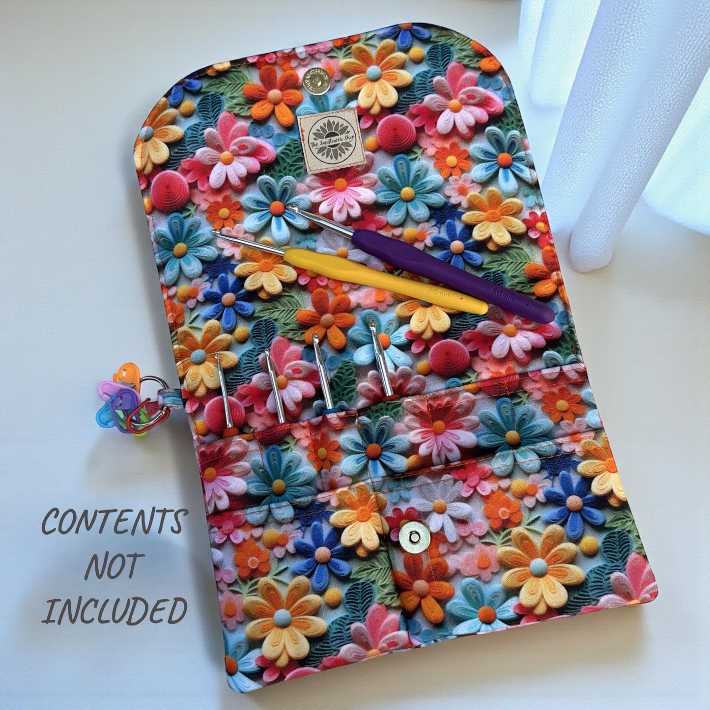 Crochet Hook Case – 6 Slots, 3D Effect Daisy Print, Handmade