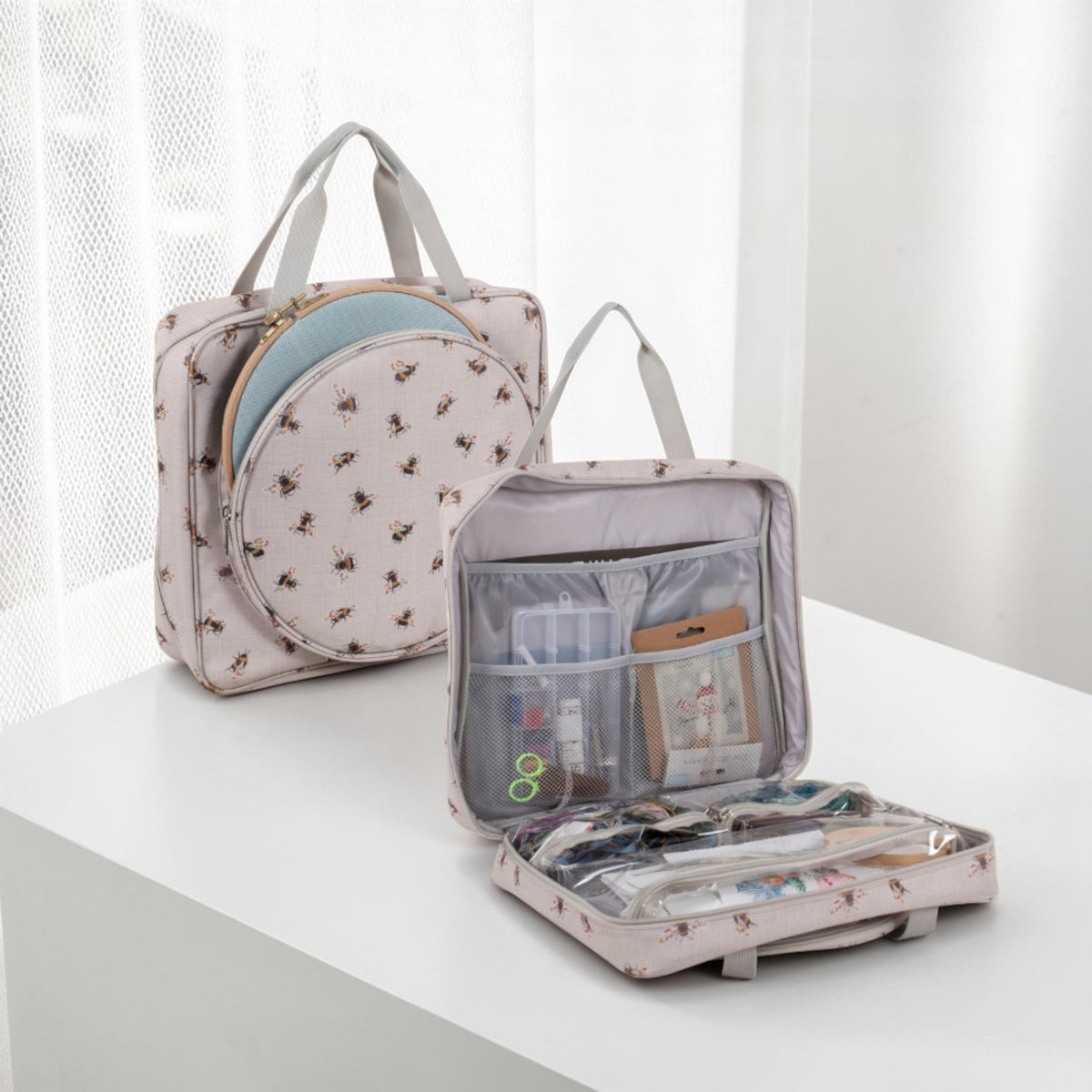 PROJECT CRAFT BAG with Embroidery Hoop Storage. Bee Design.  Lots of Pockets & Compartments