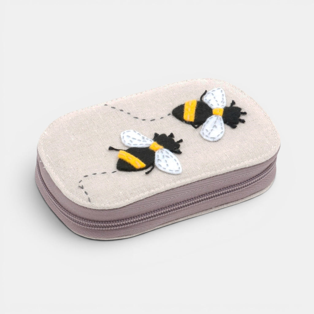 BEE SEWING KIT Bee Applique Design with contents Zip Case Super Quality