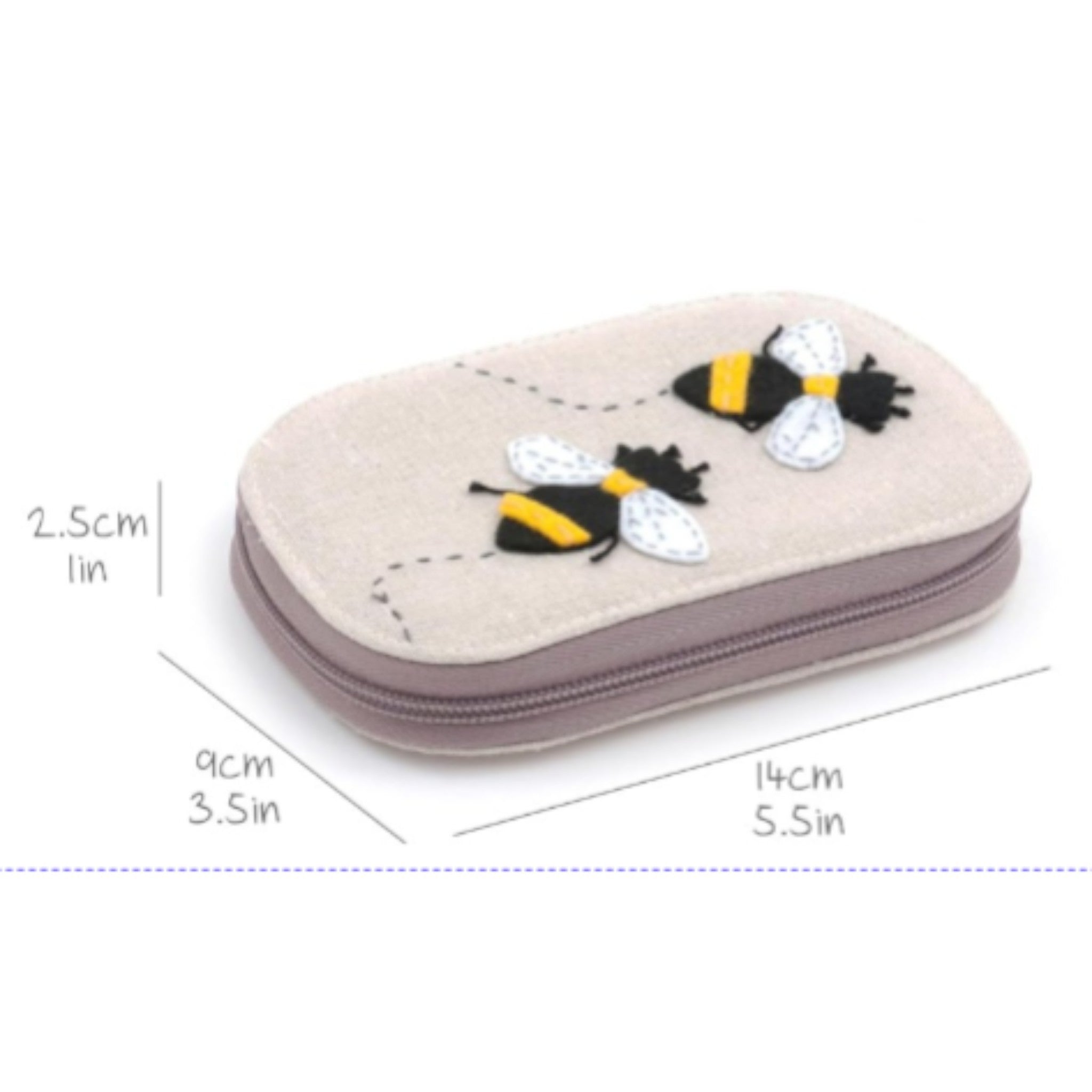 BEE SEWING KIT Bee Applique Design with contents Zip Case Super Quality