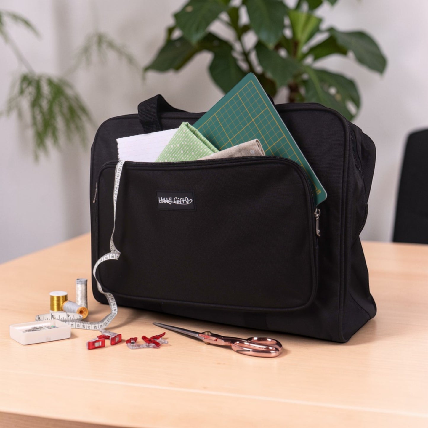 Black Sewing Machine Carry Case Bag – Padded Storage with Front Pocket – Heavy Duty Polyester