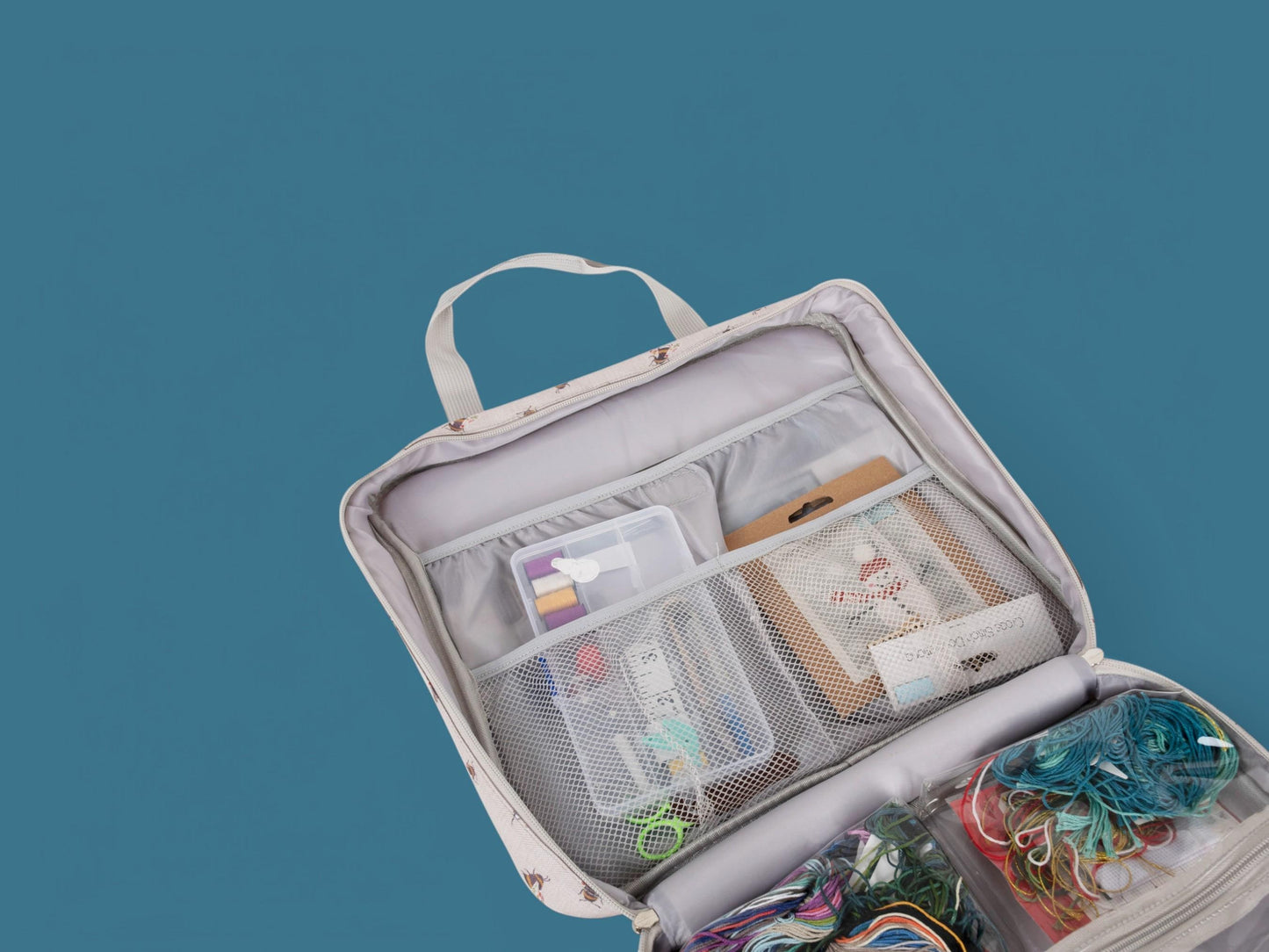 PROJECT CRAFT BAG with Embroidery Hoop Storage. Bee Design.  Lots of Pockets & Compartments