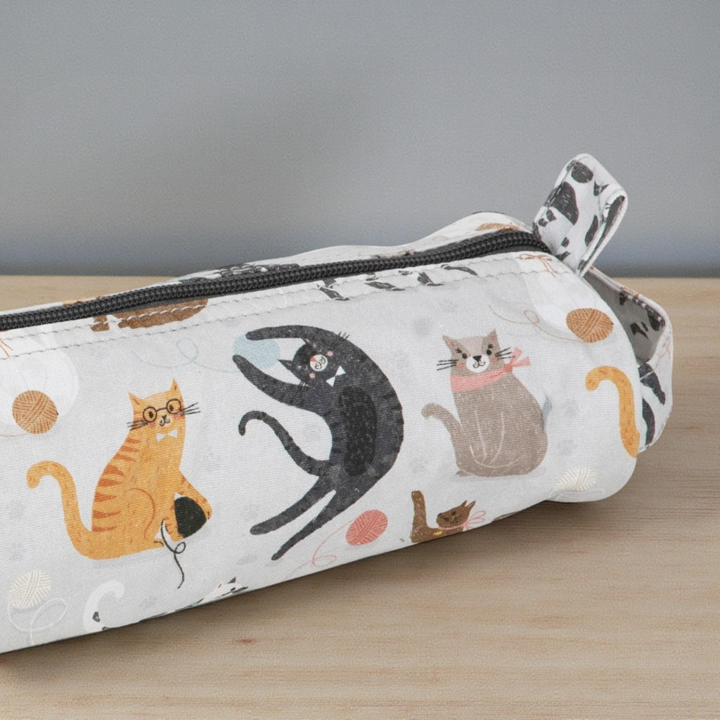 Long Knitting Needle Case – Fun Cats Fabric Pin Holder with Zip Top