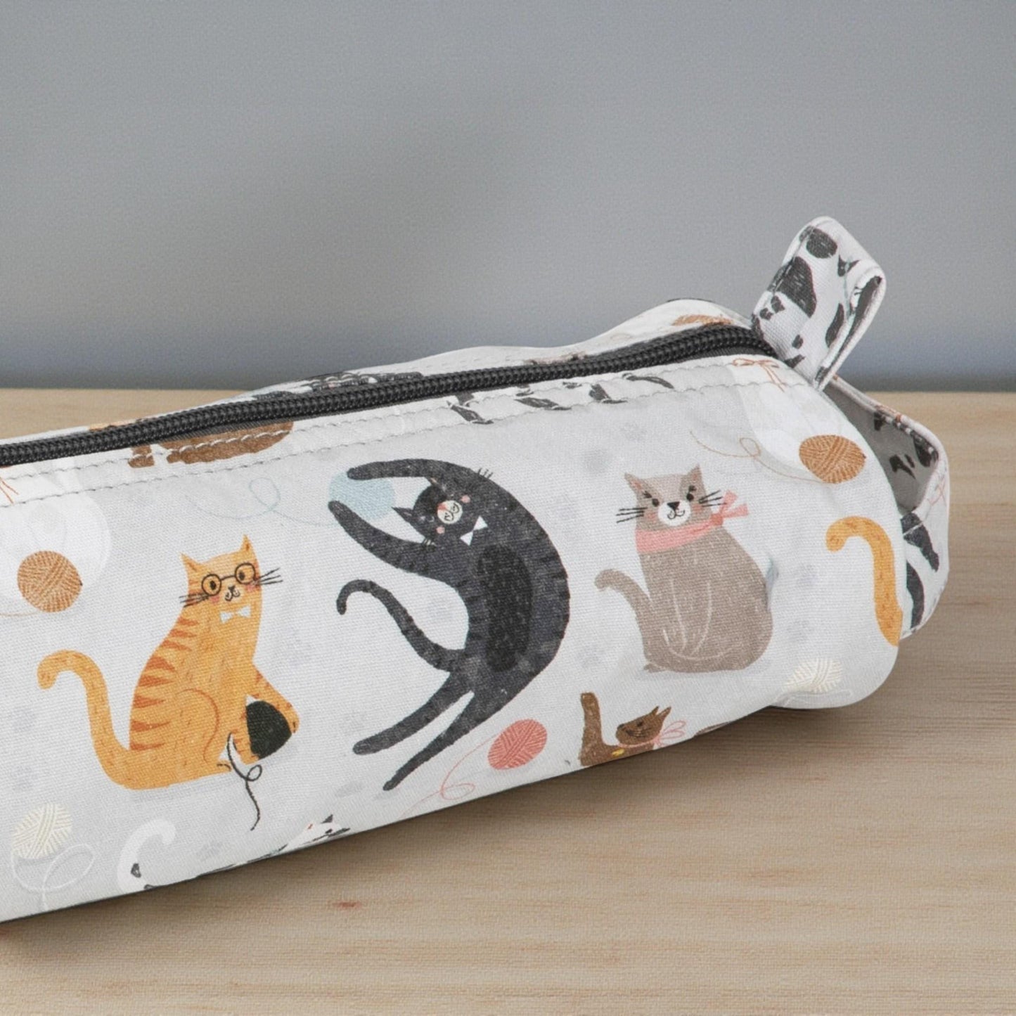 Long Knitting Needle Case – Fun Cats Fabric Pin Holder with Zip Top